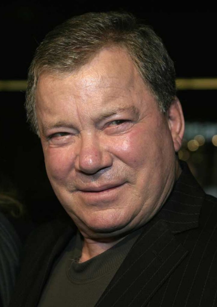 Fruit Stand Employees Find Lost Wallet And Return It To Its Owner William Shatner 